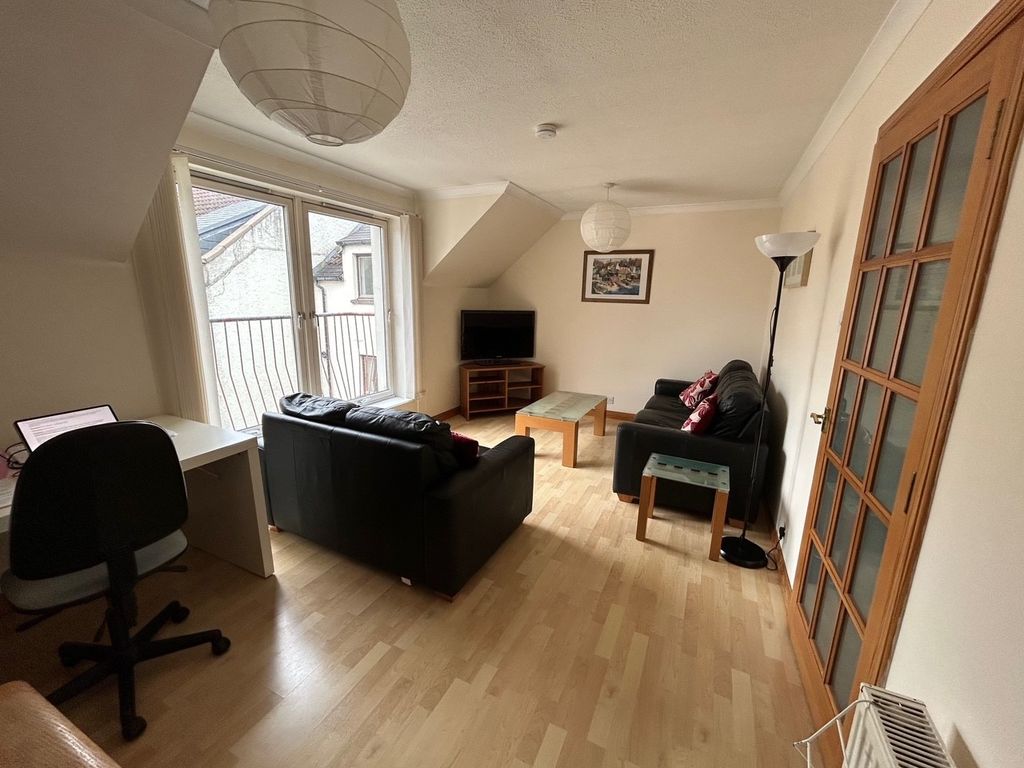 Property photo 3 of 9 Photo 3