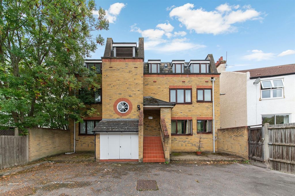 Property photo 2 of 11 10.Jpg