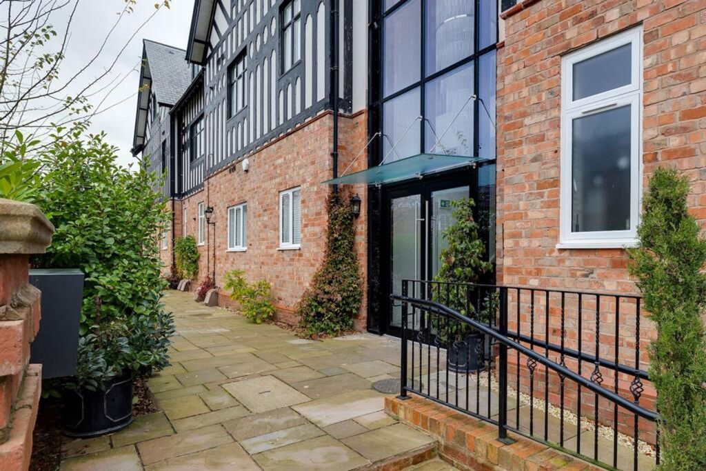 Property photo 2 of 22