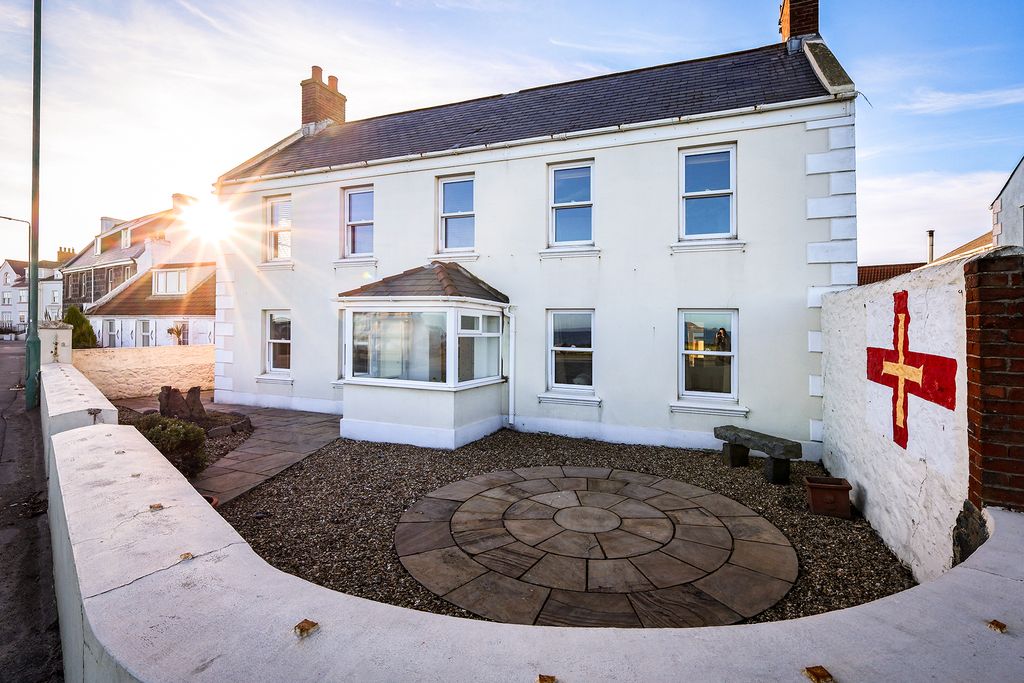 Property photo 2 of 29 Photo 1