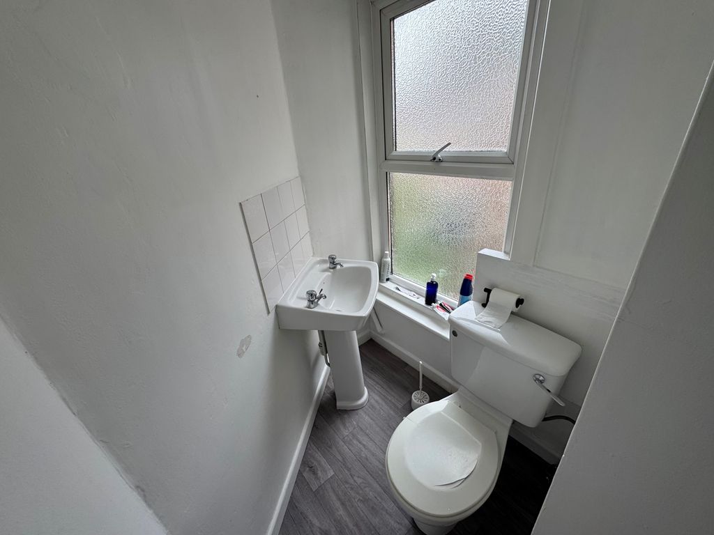 Property photo 3 of 6 Gallery