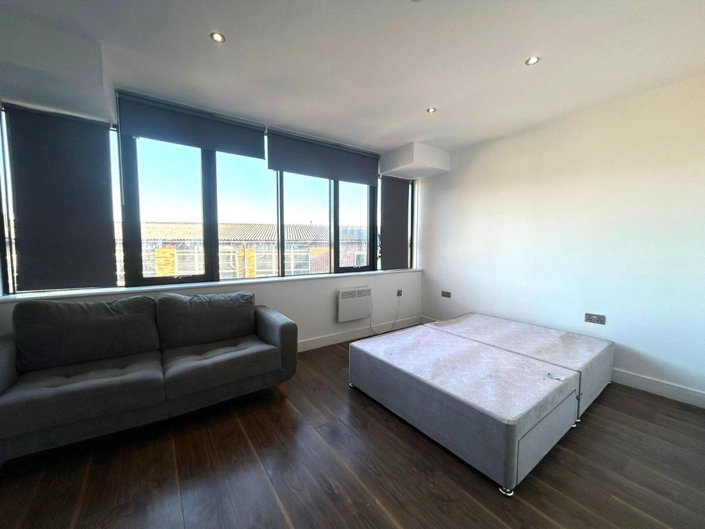 Property photo 1 of 5