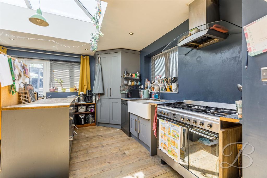 Property photo 2 of 32 Ccltd-8.Jpg