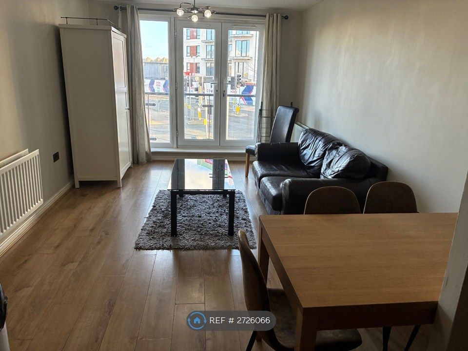 Property photo 2 of 10 Living Room