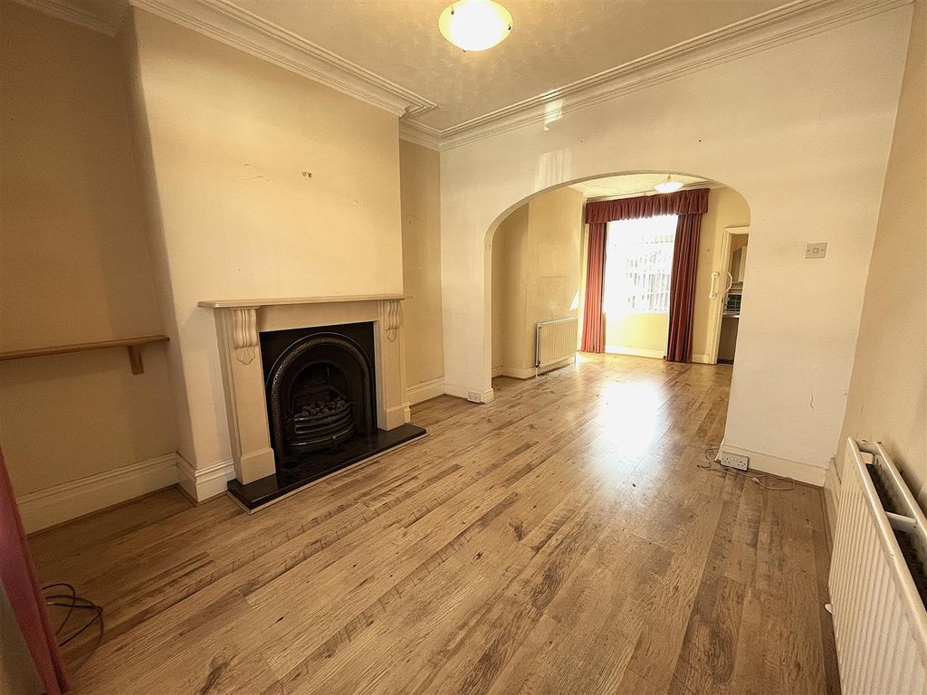 Property photo 2 of 16 Lounge &amp; Dining Room