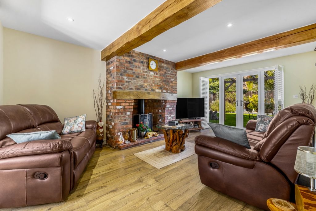Property photo 2 of 43 3 Chestnut Close (Norton)-24