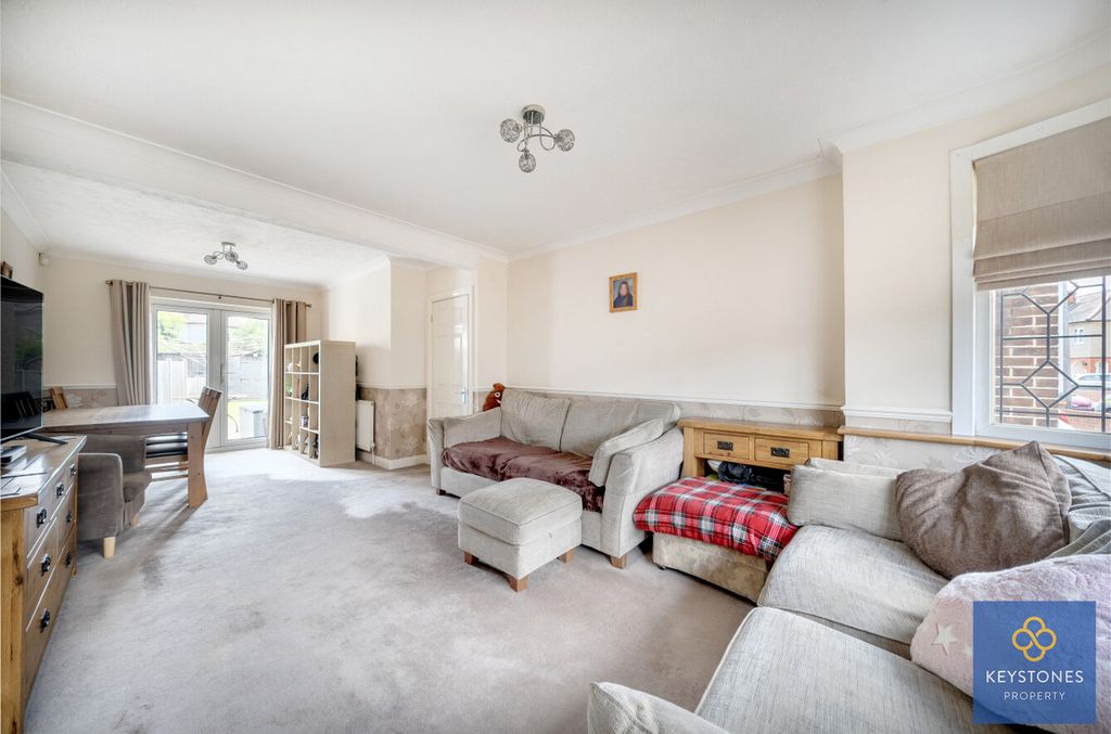 Property photo 2 of 21