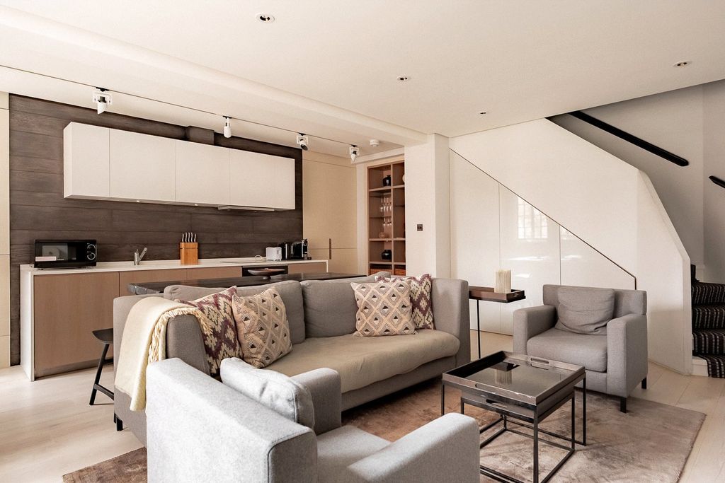 Property photo 1 of 19 Open Plan Living