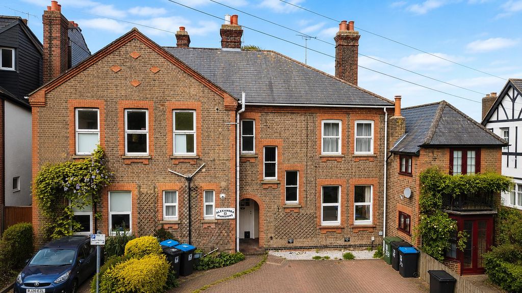 Property photo 1 of 14 External