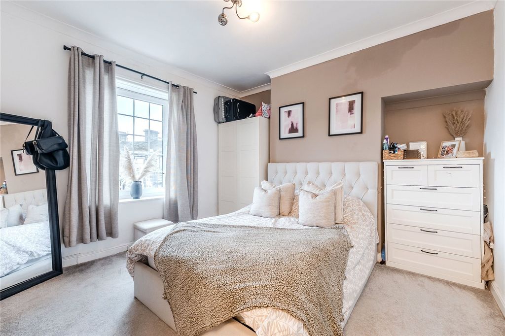 Property photo 3 of 14 Picture No. 13