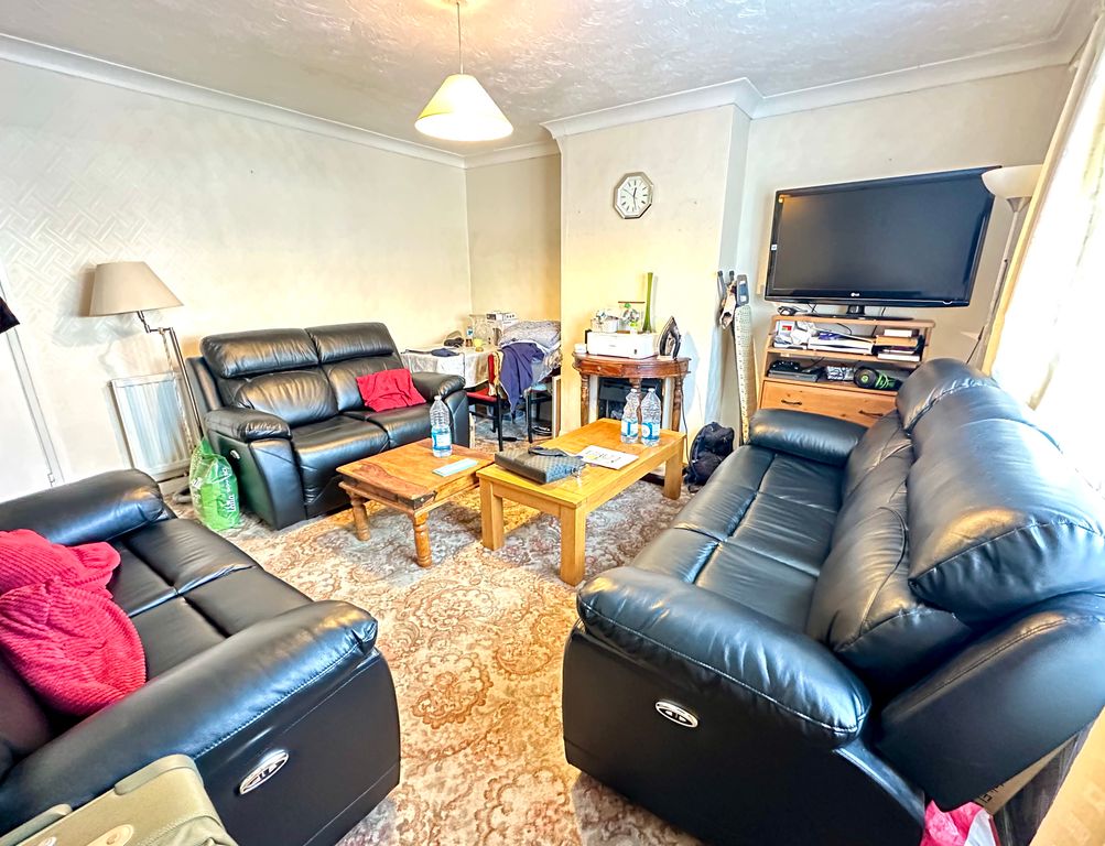 Property photo 2 of 6