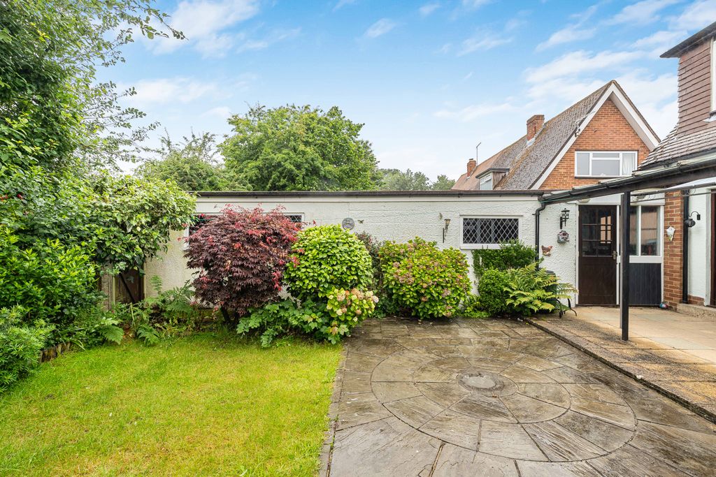 Additional image 12 of 2 bed semi-detached house for saleGloucester Close, Petersfield, Hampshire GU32