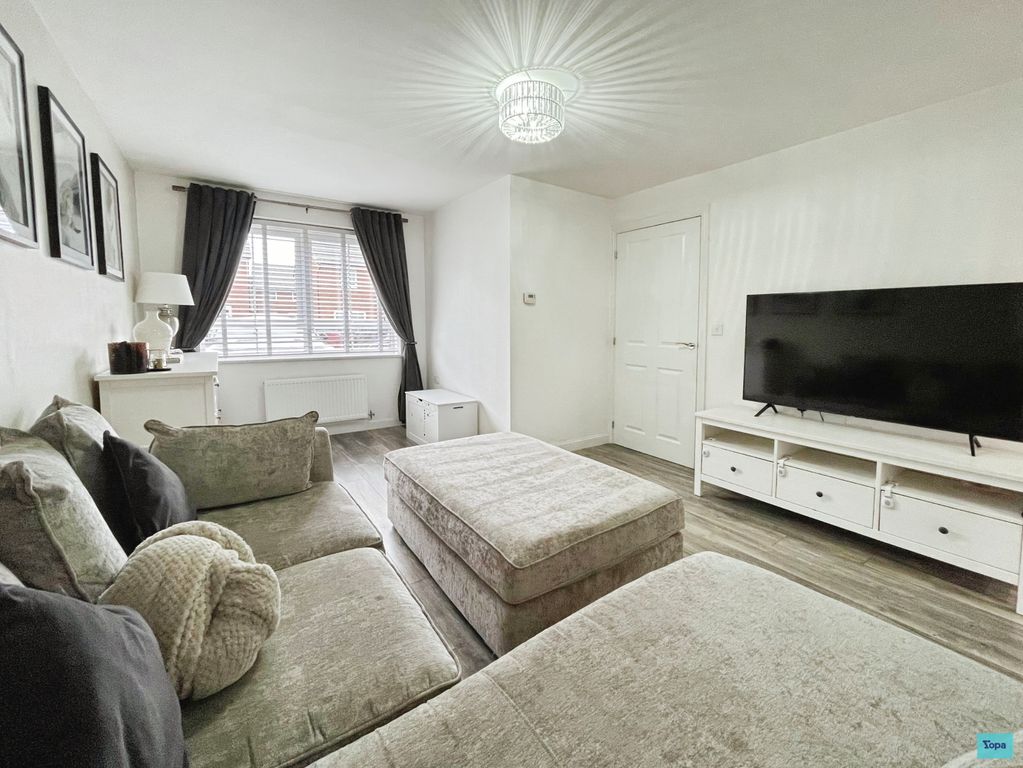 Property photo 2 of 19 17