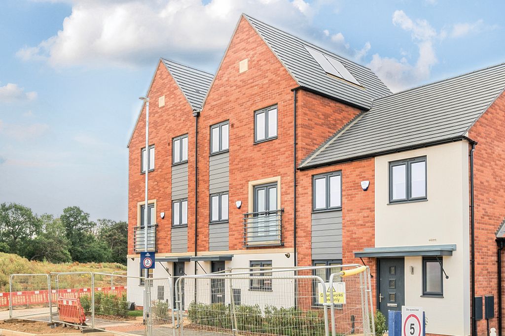 Property photo 1 of 18 Image