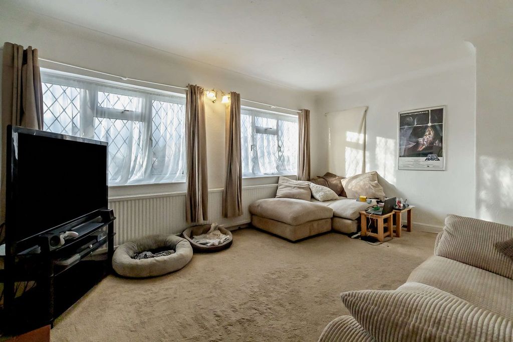 Property photo 3 of 21