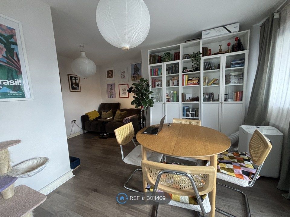 Property photo 2 of 21