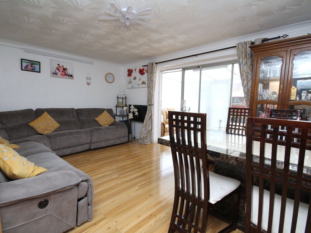 Property photo 3 of 29