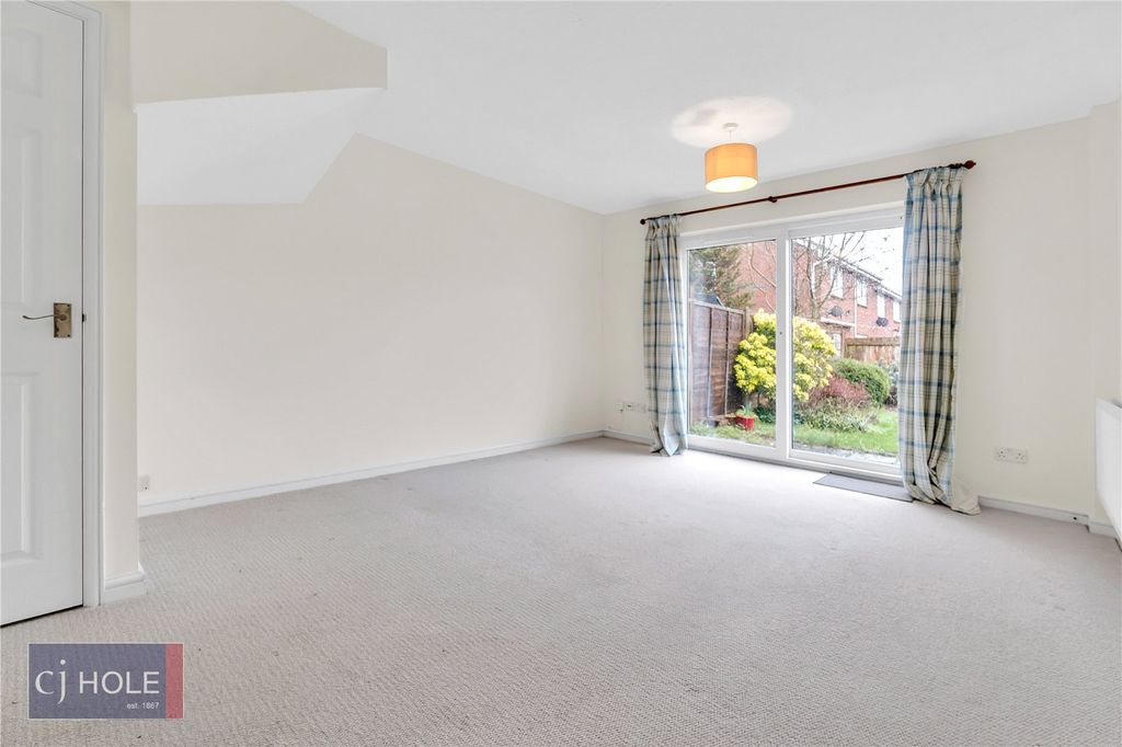 Property photo 2 of 16 Picture No. 23