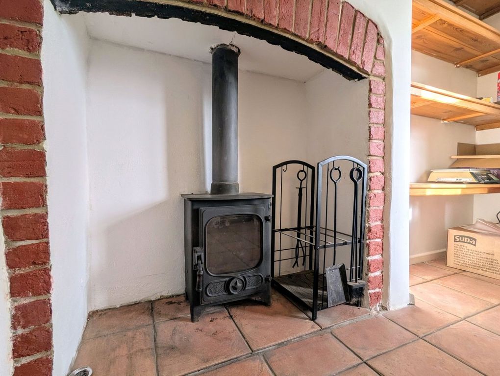 Property photo 3 of 12 Picture 3