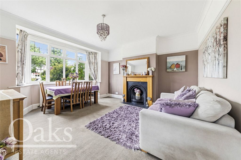 Property photo 3 of 16 Picture No. 02