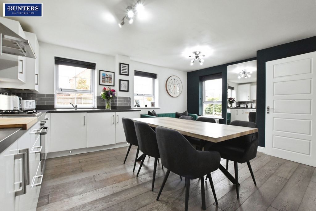 Property photo 2 of 26