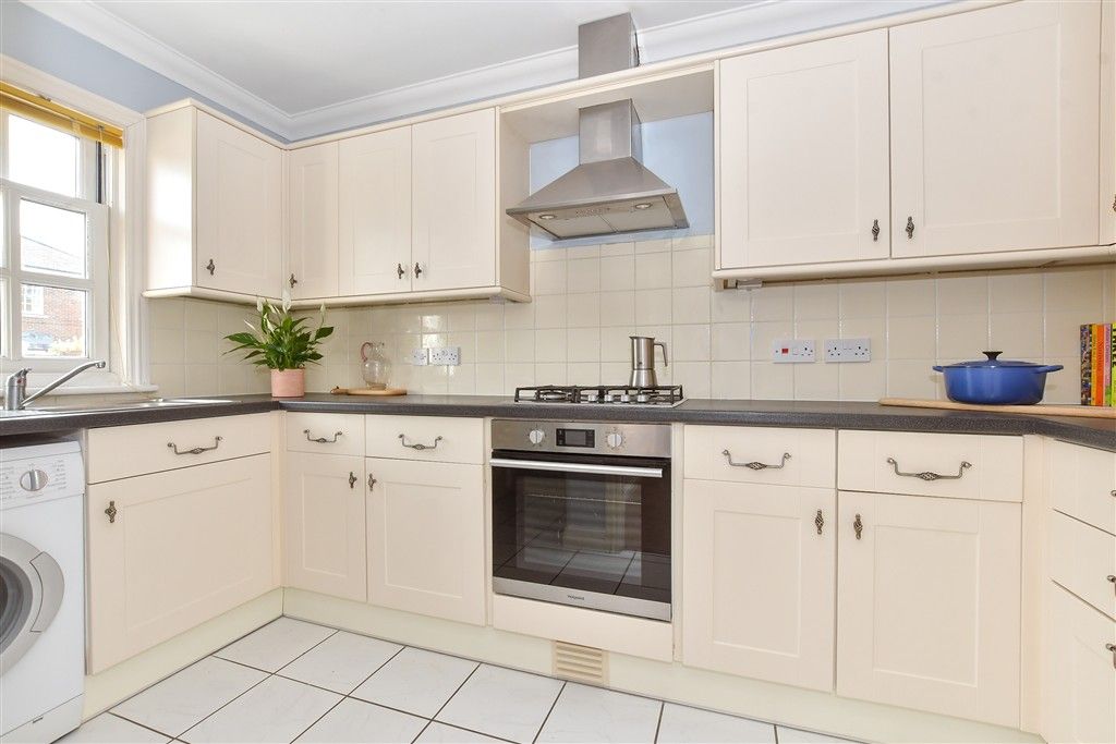 Property photo 2 of 15 Kitchen