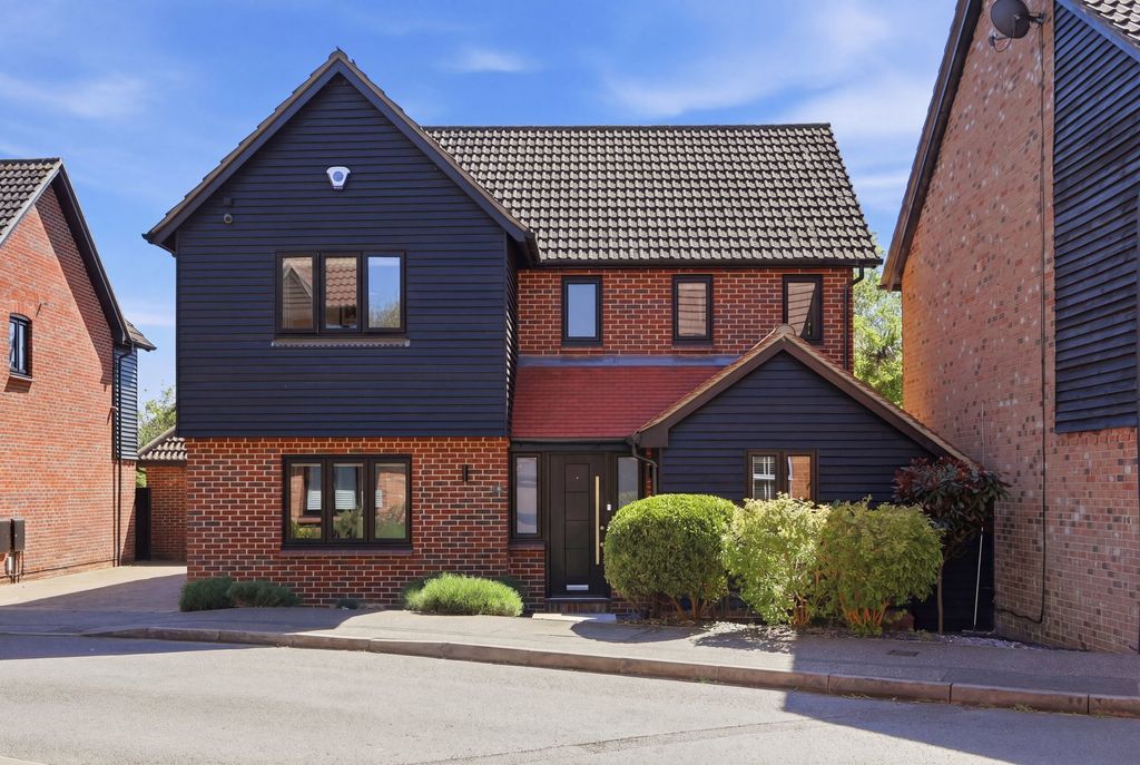 Property photo 1 of 33