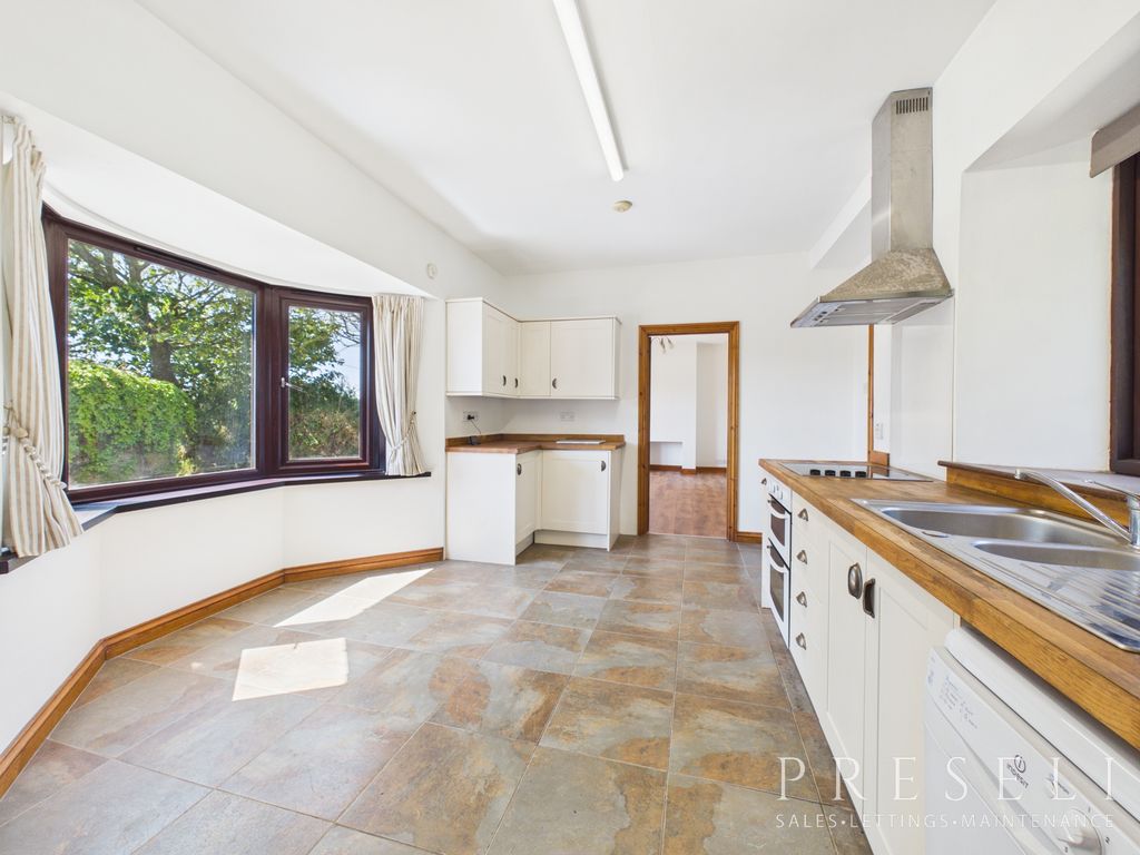 Property photo 2 of 16 Cam04745G0-Pr0100-Still007