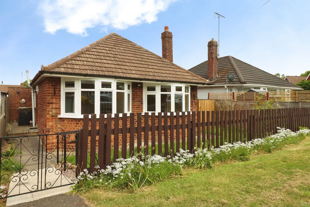 Property photo 1 of 28