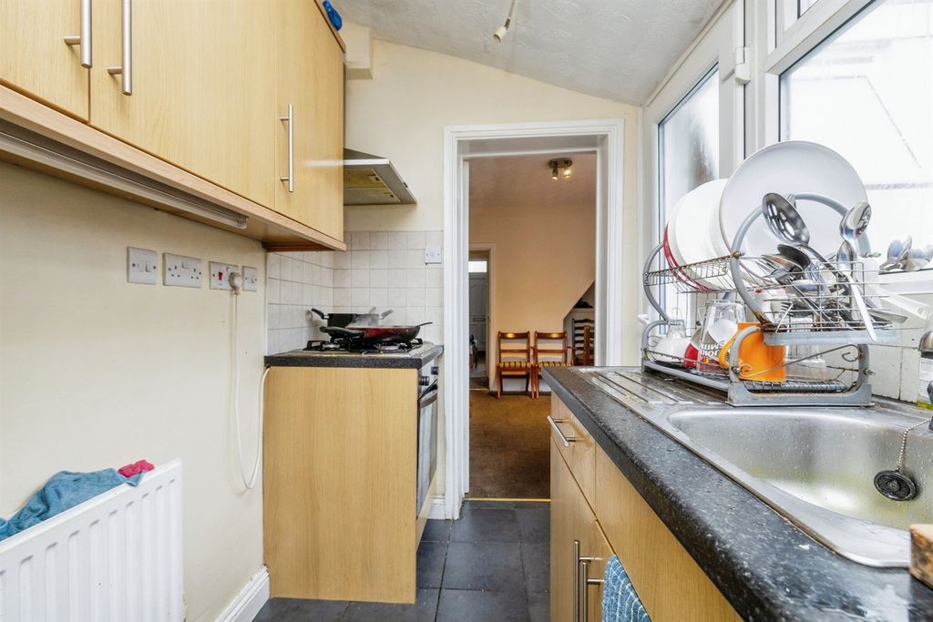 Property photo 3 of 17