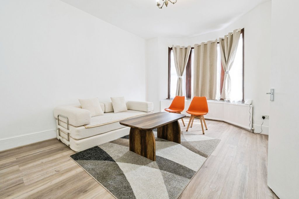 Property photo 1 of 20 Pbox-Img.Jpg