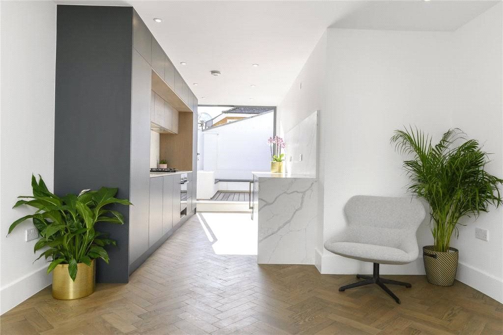 Property photo 2 of 10 Picture No. 02