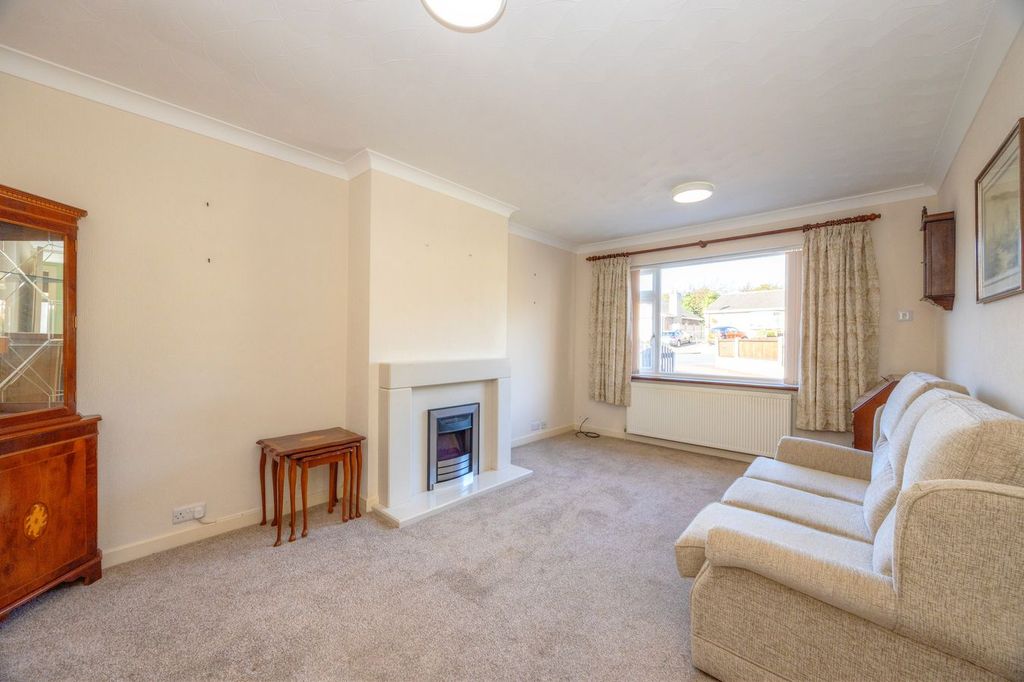 Property photo 2 of 22