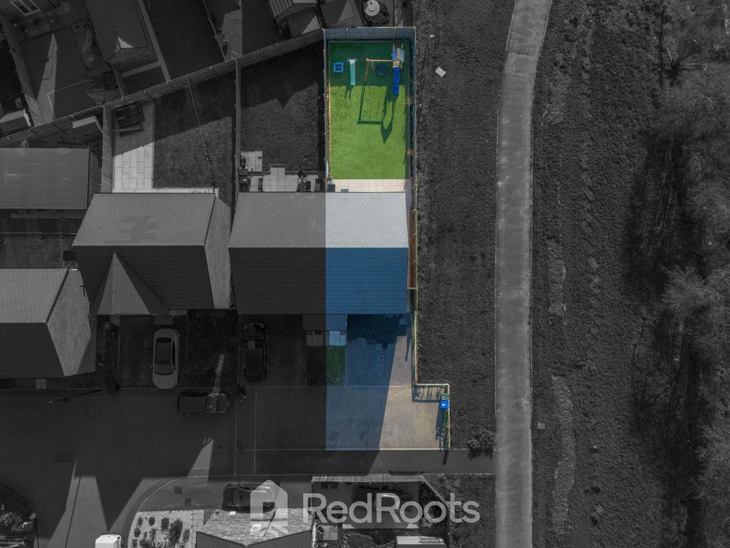 Property photo 2 of 27 4976572