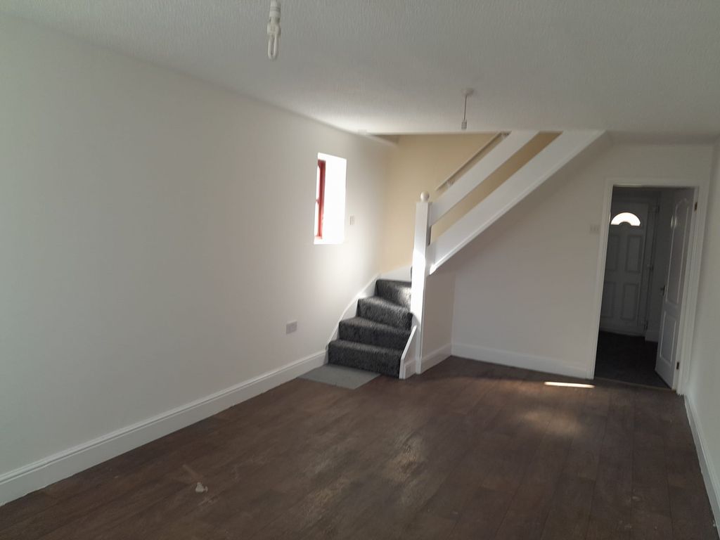 Property photo 3 of 8 Img Wa0034