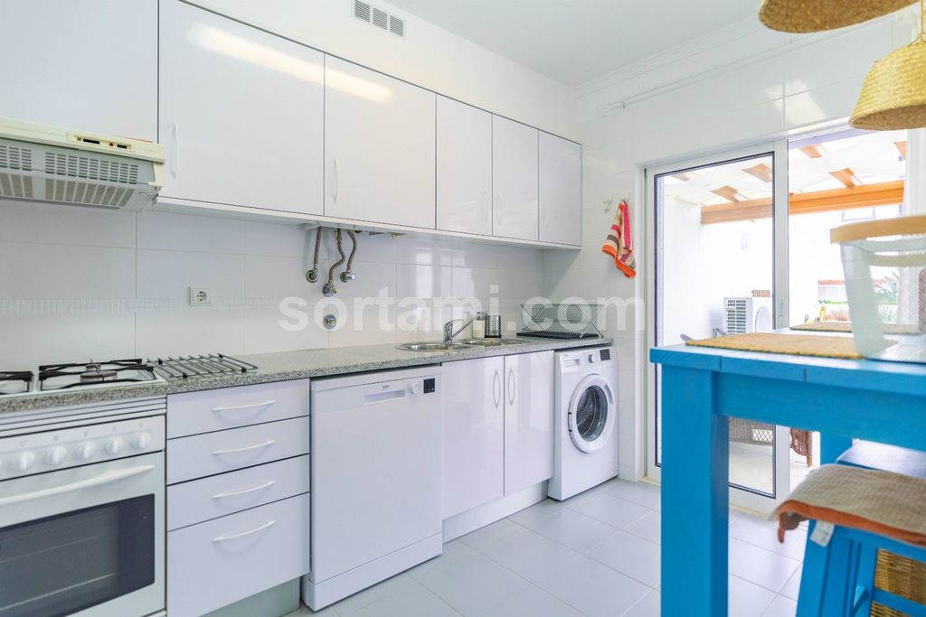 Property photo 3 of 31
