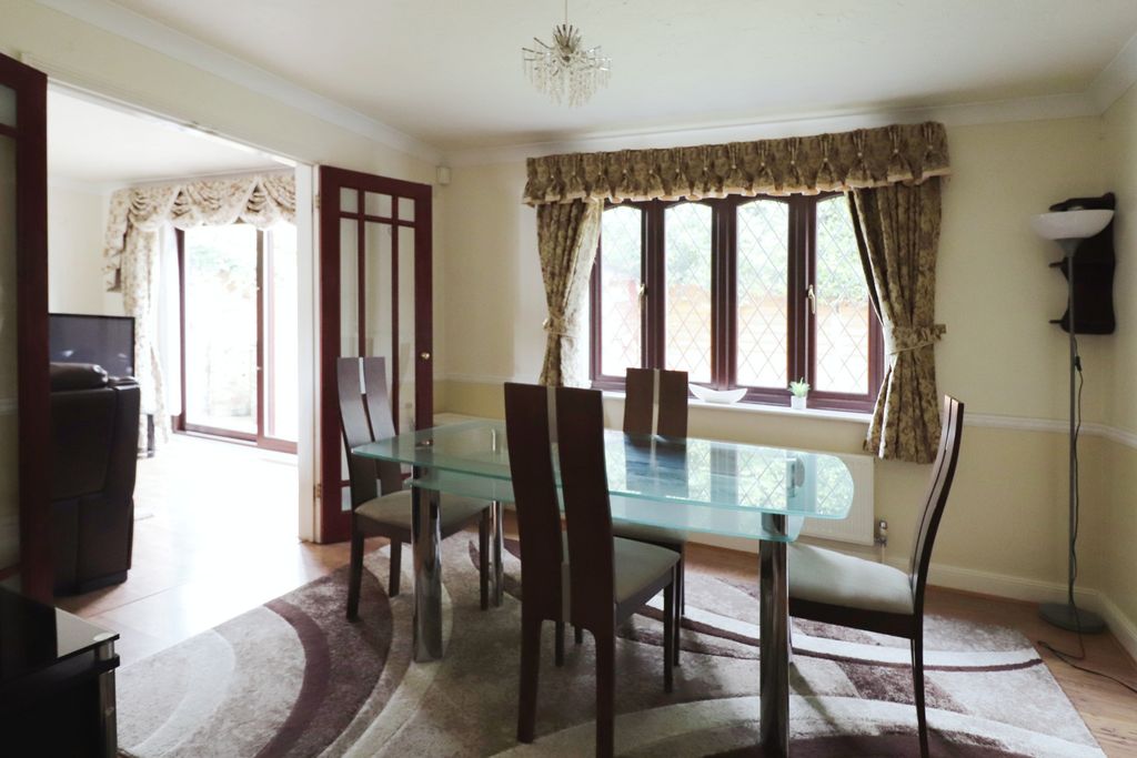 Property photo 3 of 15 Dining Room