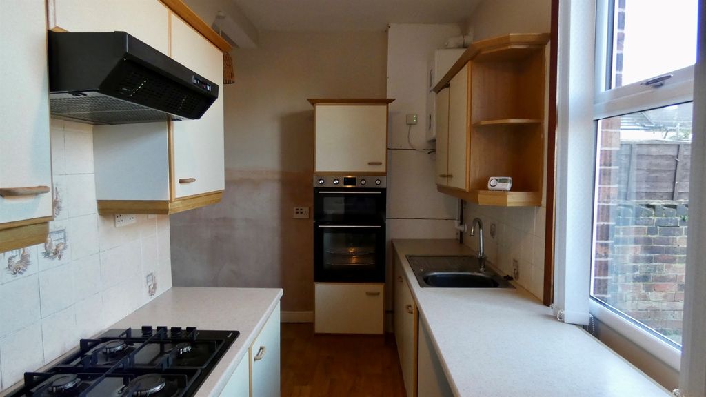 Property photo 2 of 13