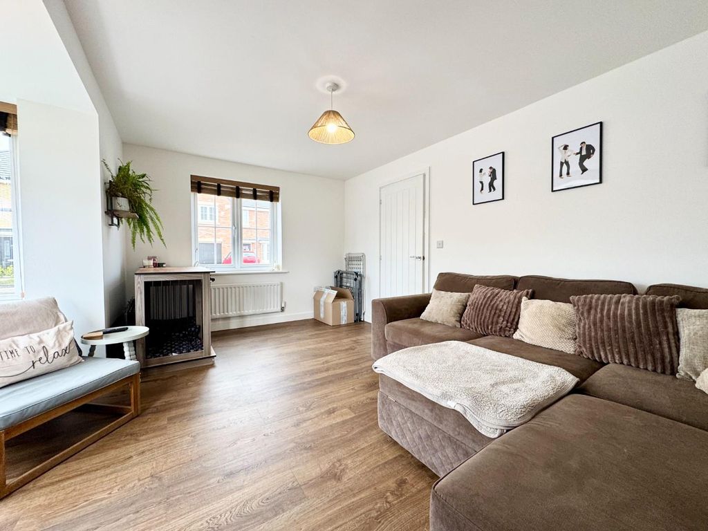 Property photo 3 of 20