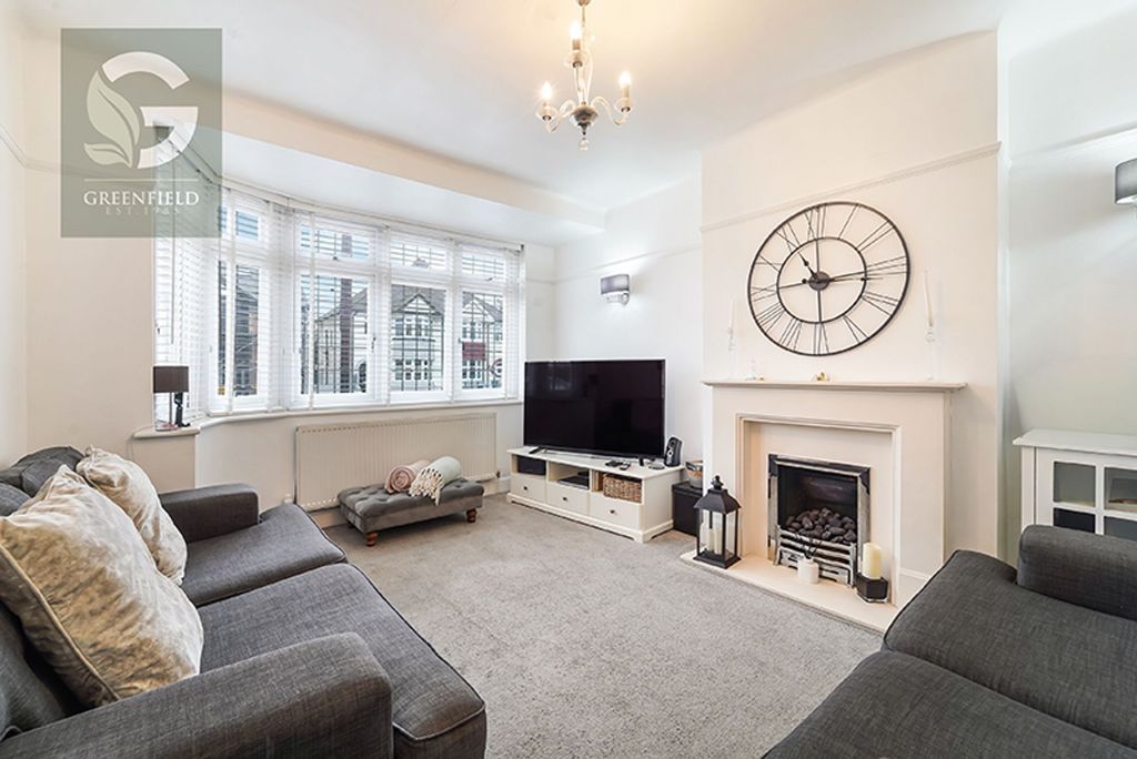 Property photo 2 of 12 Sunnymede Avenue, West Ewell, Epsom, Surrey, Kt19 9th