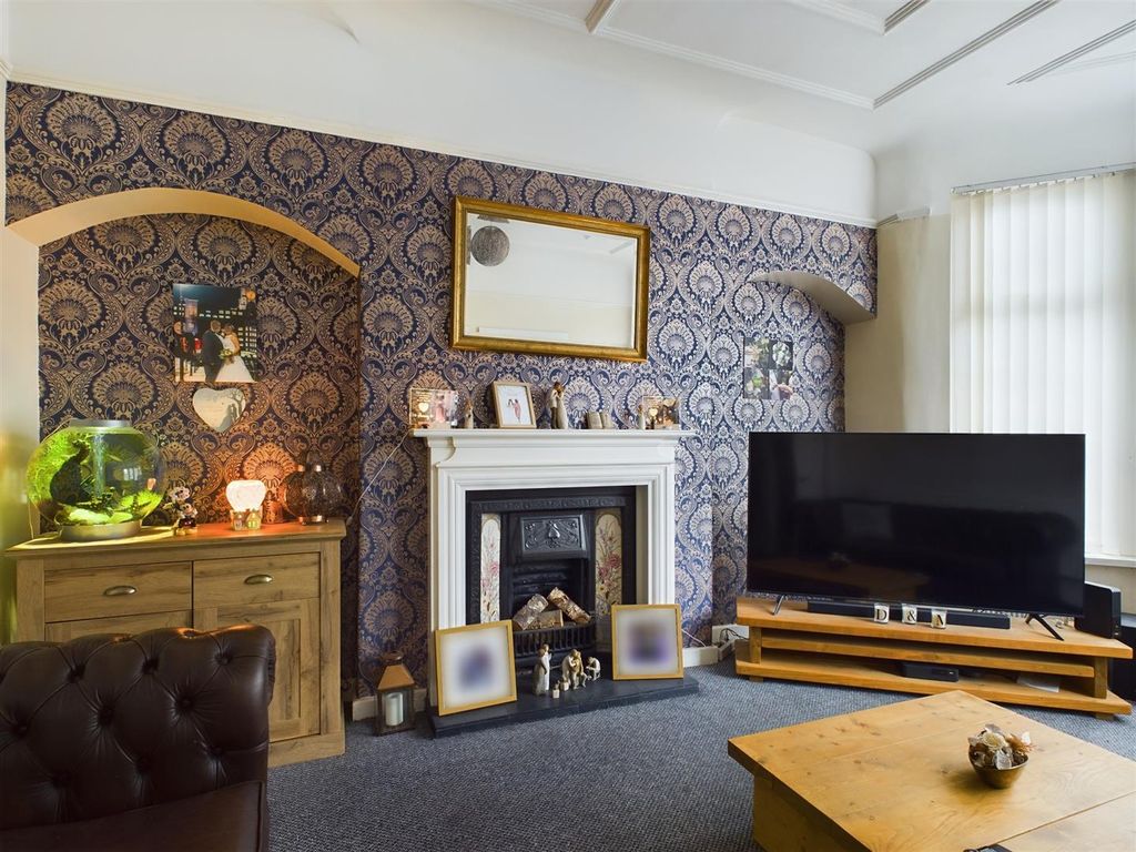 Property photo 3 of 21 Cam03844G0-Pr0056-Still004.Jpg