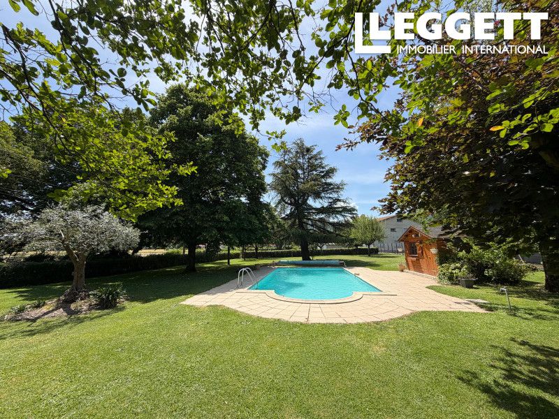 Property photo 2 of 10