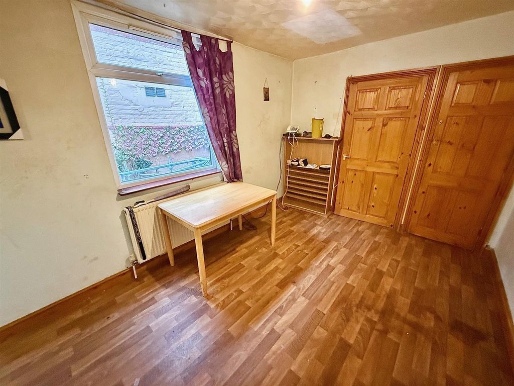 Property photo 2 of 12 Dining Room