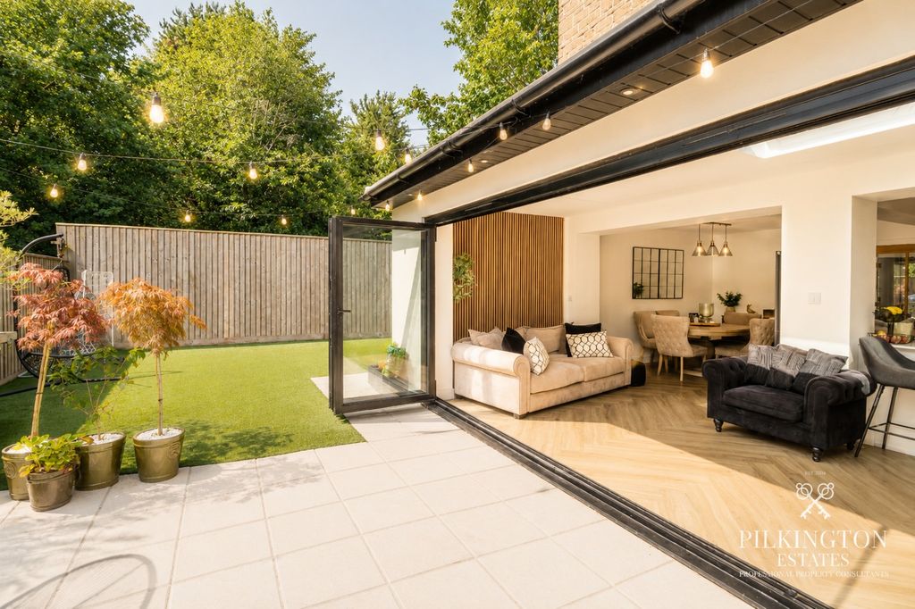 Property photo 3 of 16 5284044
