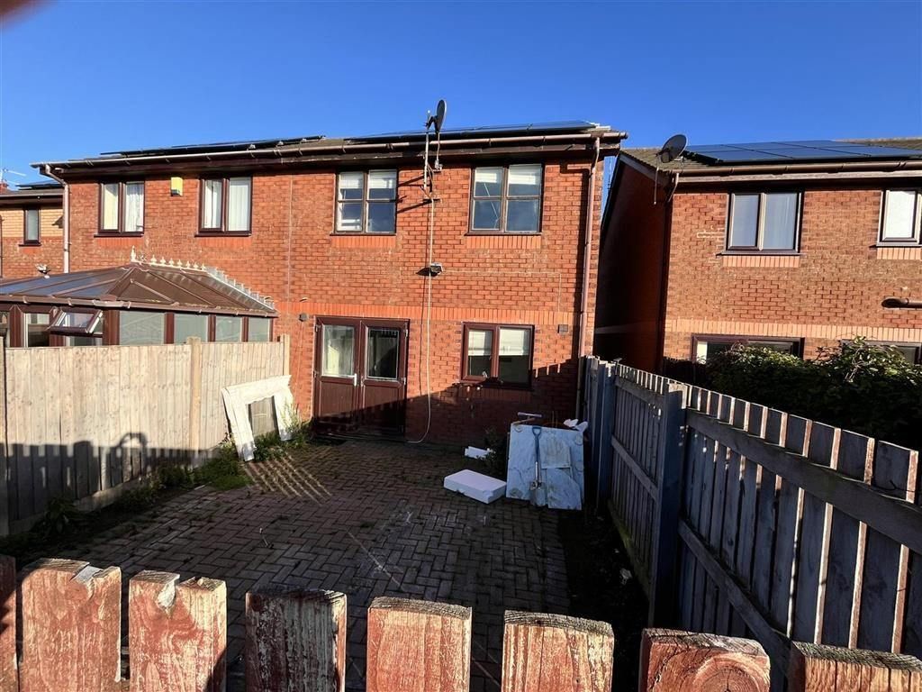 Property photo 1 of 8 3 Bed Terraced House For Sale St. Annes Road, Blackpool Fy4