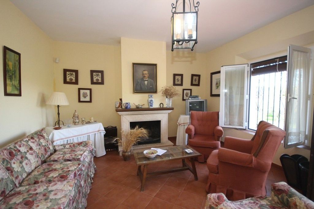Property photo 2 of 10