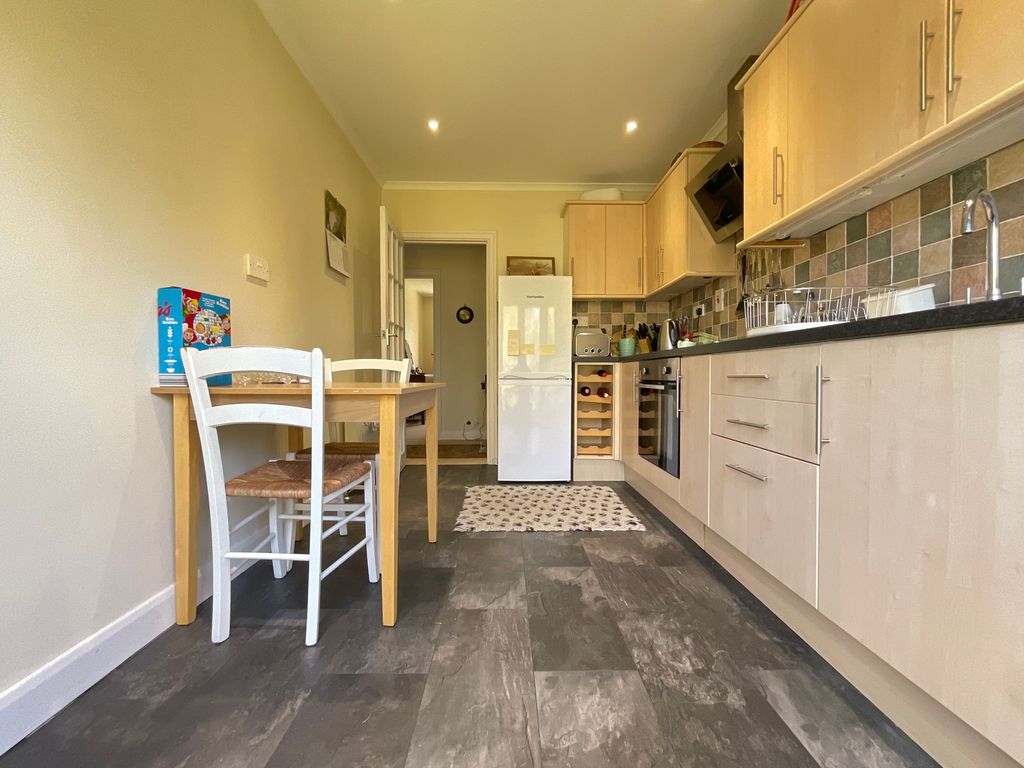 Additional image 8 of 2 bed flat for sale64-70 Hackness Road, Scarborough YO12