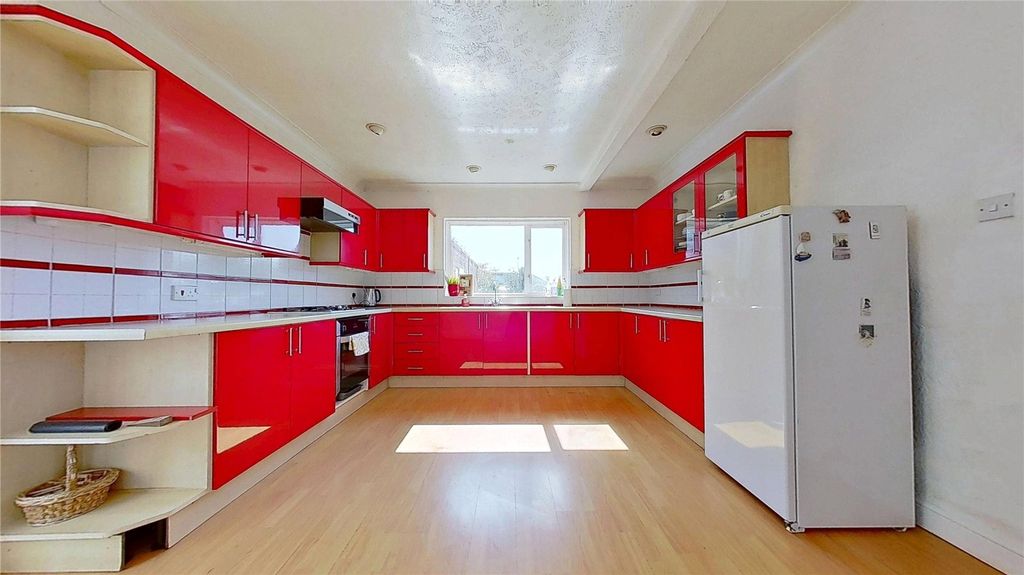 Property photo 2 of 13 Picture No. 03