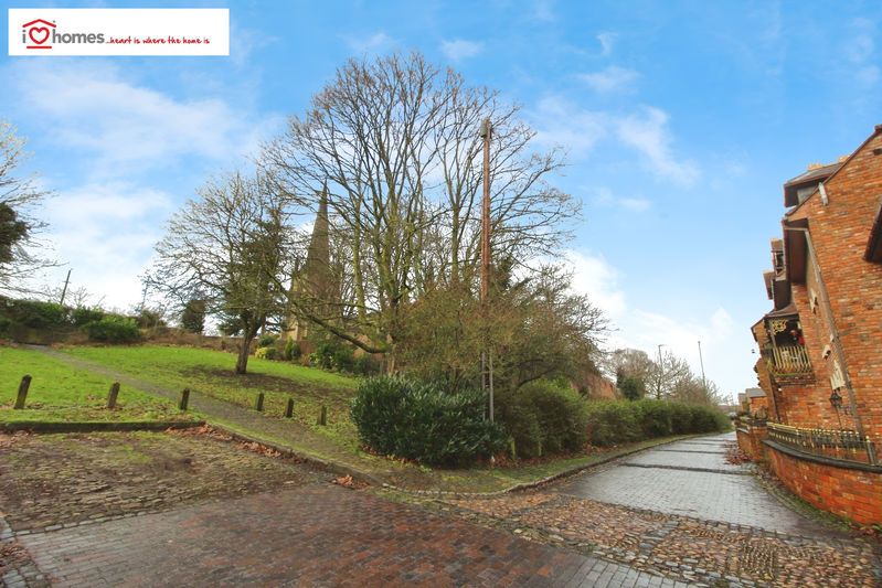 Property photo 3 of 19 Photo 16