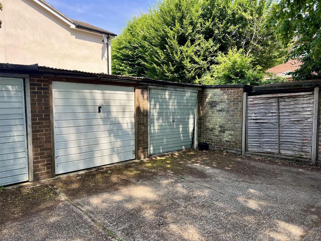 Property photo 2 of 4